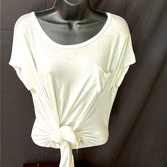 Abercrombie and Fitch wide neck T-shirt. Size M. Women’s. Excellent condition! - Picture 2 of 4